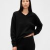 CashSoft Oversize’owy sweter z dekoltem w serek