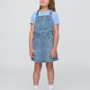 Dziecięca sukienka jeansowa typu pinafore