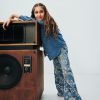 Dziecięce jeansy typu „easy baggy” w kwiaty