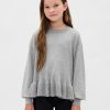 Dziecięcy luźny sweter z baskinką Dziecięcy luźny sweter z baskinką