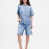 Gap × BÉIS Dzianinowy, dżinsowy T-shirt z kieszeniami dla dorosłych