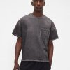 Gap × BÉIS Dzianinowy, dżinsowy T-shirt z kieszeniami dla dorosłych