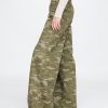 Jeansy Baggy Camo ze średnim stanem