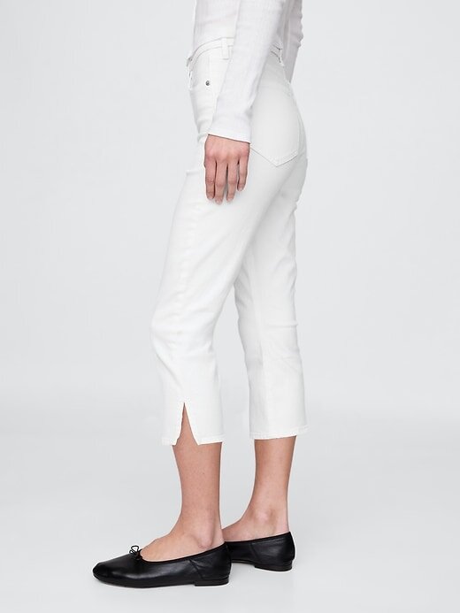 Jeansy Capri z wysokim stanem Jeansy Capri z wysokim stanem