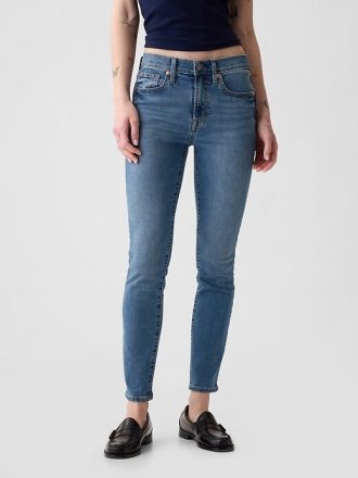 Jeansy True Skinny o średnim stanie