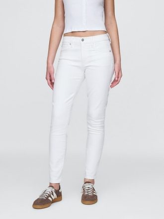 Jeansy True Skinny o średnim stanie