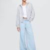 Jeansy UltraSoft Baggy o średnim stanie