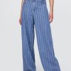Jeansy UltraSoft Baggy o średnim stanie