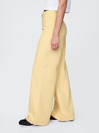 Jeansy UltraSoft Baggy o średnim stanie