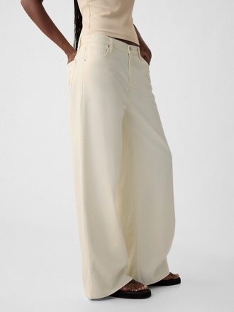Jeansy UltraSoft Baggy o średnim stanie
