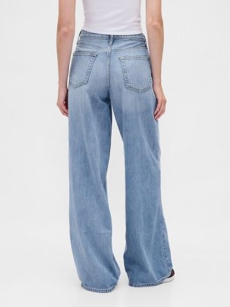 Jeansy UltraSoft Baggy o średnim stanie