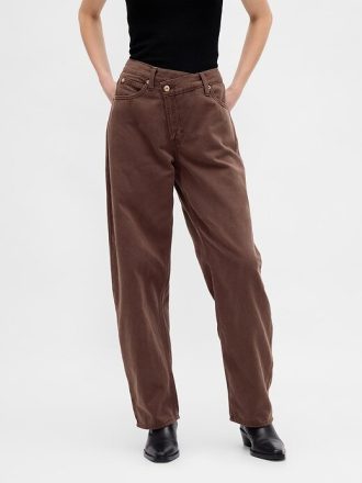 Jeansy UltraSoft Crossover Barrel z wysokim stanem