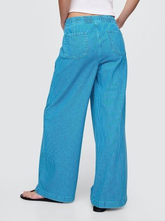 Jeansy UltraSoft Easy Baggy o średnim stanie