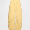 Jeansy UltraSoft Easy Horseshoe o średnim stanie