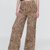 Jeansy UltraSoft Leopard Baggy o średnim stanie