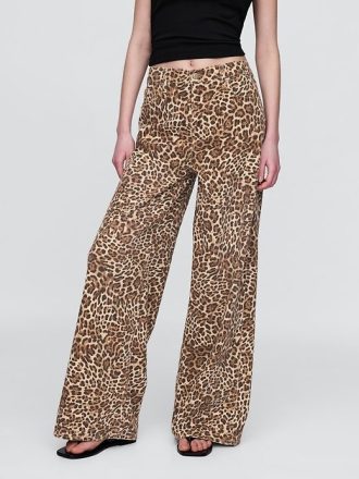 Jeansy UltraSoft Leopard Baggy o średnim stanie