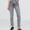 Jeansy vintage z wysokim stanem i obcisłym krojem Jeansy vintage z wysokim stanem i obcisłym krojem