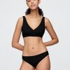 Klasyczny dół od bikini z prążkowanymi wstawkami Klasyczny dół od bikini z prążkowanymi wstawkami