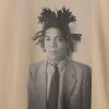 Koszulka z grafiką Basquiata w swobodnym stylu