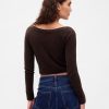 Lekki top CashSoft Crop zapinany z przodu na guziki