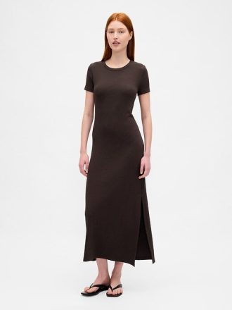 Nowoczesna sukienka maxi w prążki