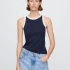 Nowoczesny top typu halter z prążkowanym dekoltem Nowoczesny top typu halter z prążkowanym dekoltem