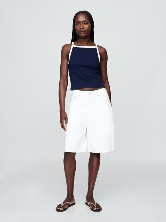 Nowoczesny top z krótkim rękawem i kołnierzykiem typu fartuch