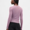 Prześwitujący sweter Henley