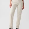Średni stan, Downtown Khakis