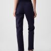 Średni stan, Downtown Khakis