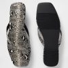 Sandały z wegańskiej skóry typu „japonki”