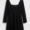 Sukienka mini Ponte Sweetheart z szwem Sukienka mini Ponte Sweetheart z szwem