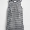 Sukienka mini z jeansu w kratkę Gingham firmy Gap × DÔEN