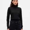 Sweter z golfem z wełny merynosów Sweter z golfem z wełny merynosów