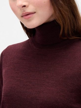 Sweter z golfem z wełny merynosów