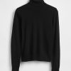 Sweter z golfem z wełny merynosów Sweter z golfem z wełny merynosów