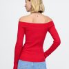Sweter z odkrytymi ramionami