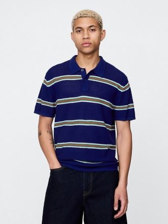 Teksturowany szydełkowy sweter polo