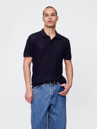 Teksturowany szydełkowy sweter polo